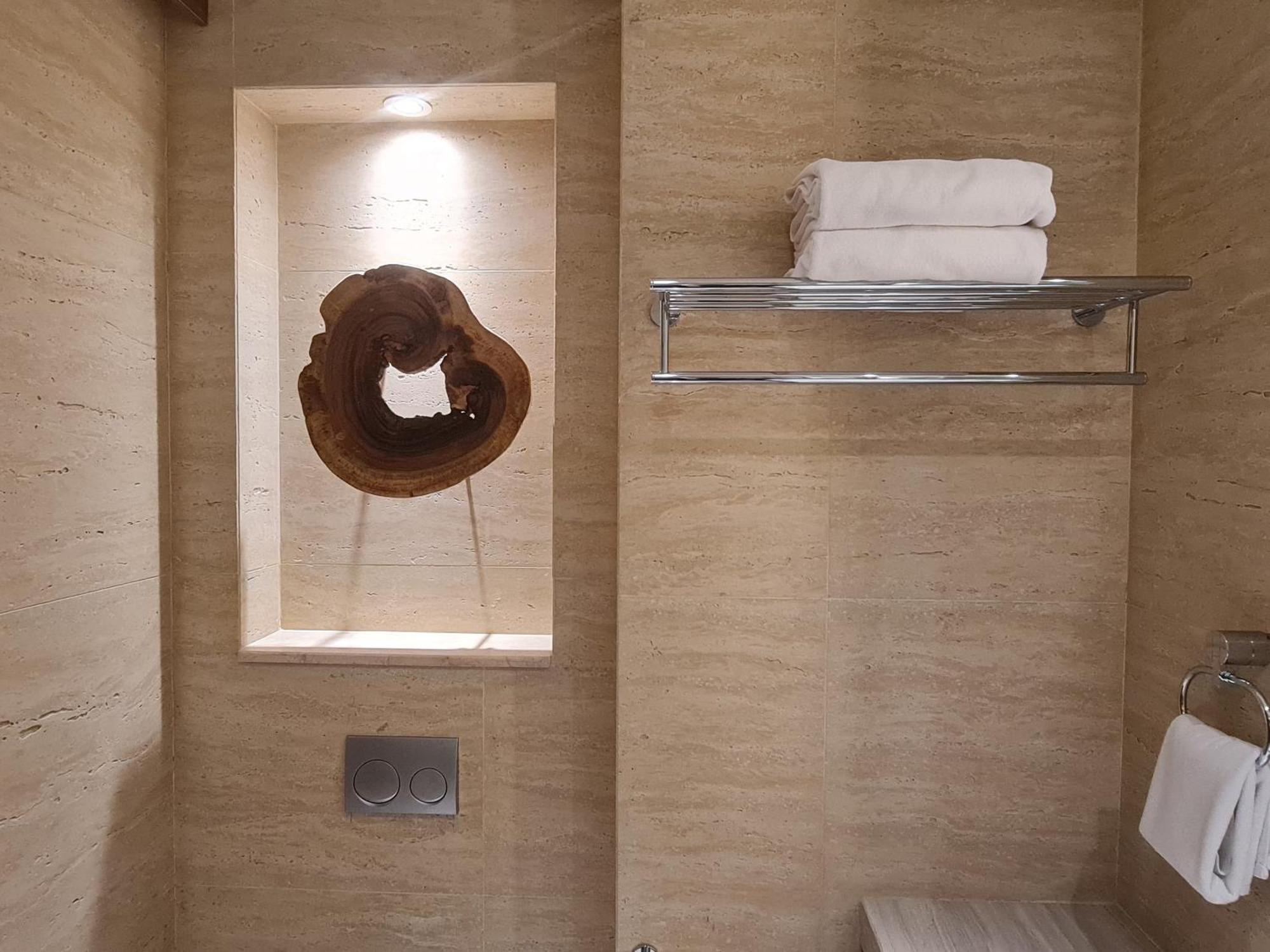 Trembesi Hotel سيربونغ المظهر الخارجي الصورة