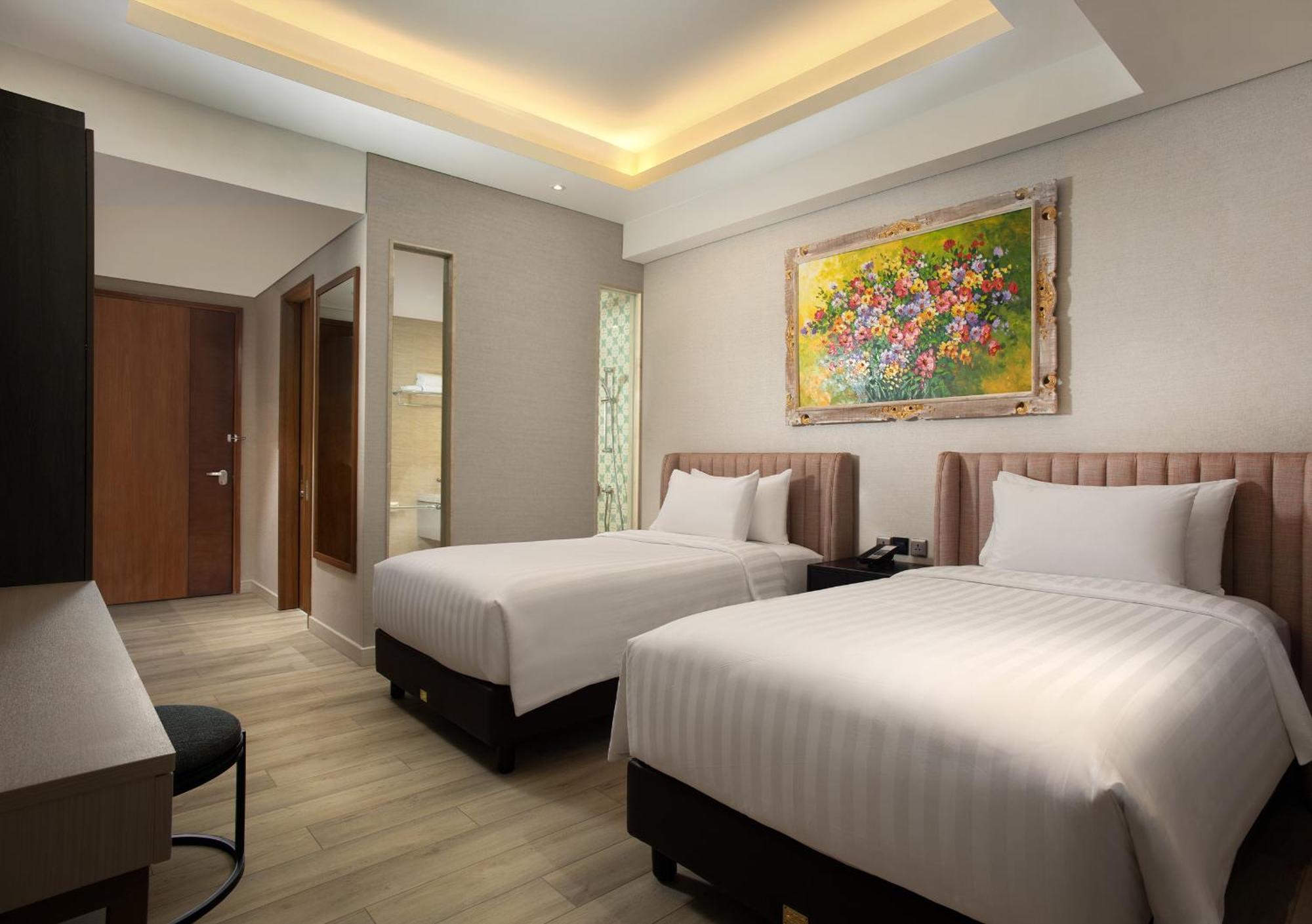 Trembesi Hotel سيربونغ المظهر الخارجي الصورة