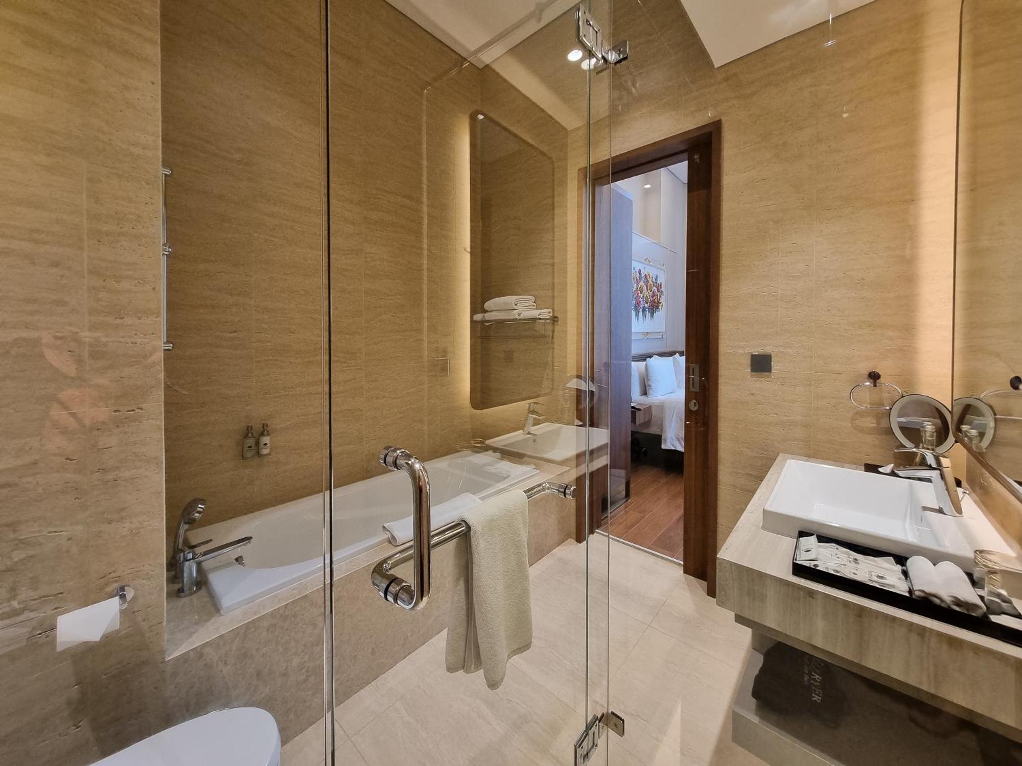 Trembesi Hotel سيربونغ المظهر الخارجي الصورة