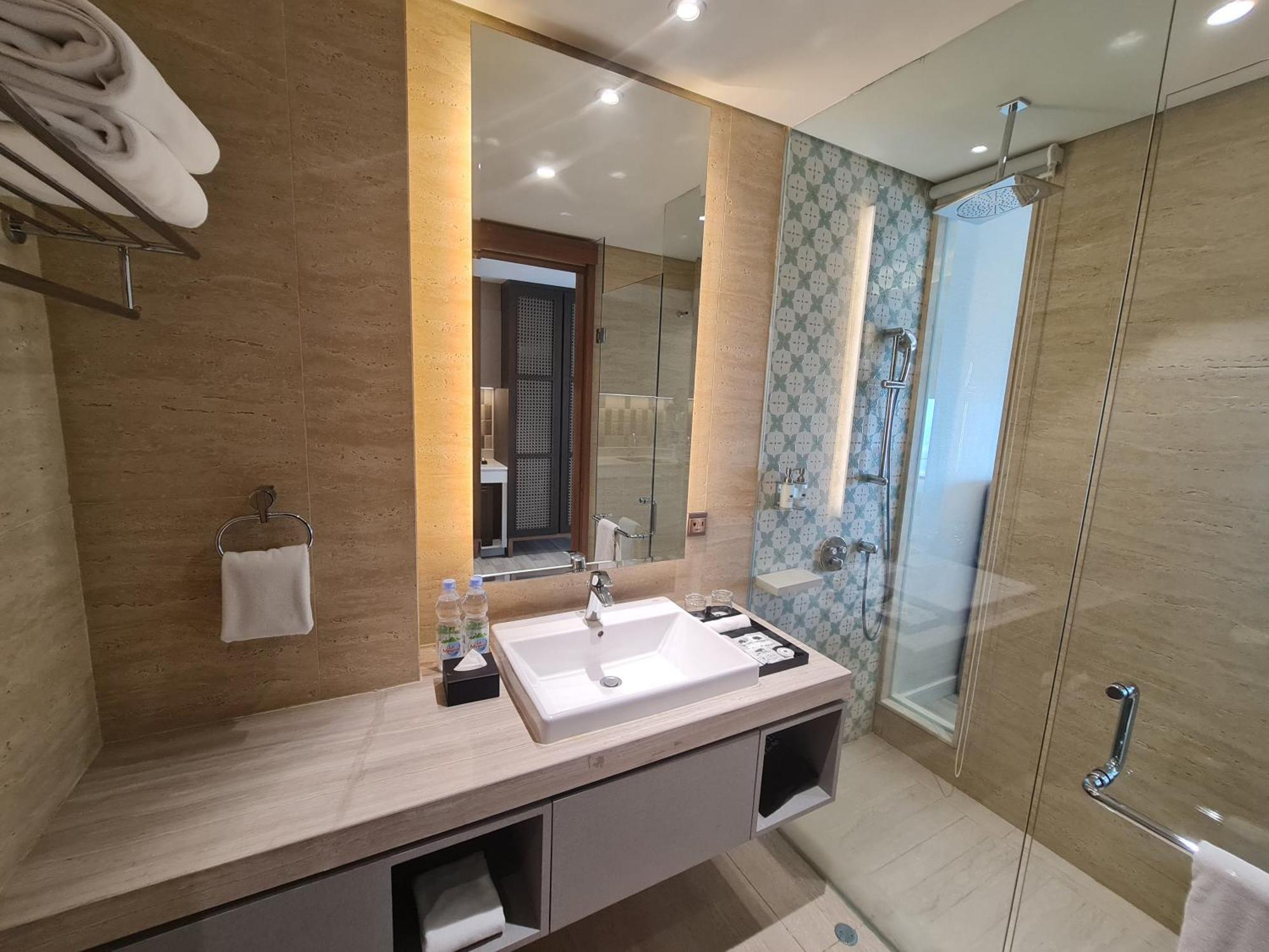 Trembesi Hotel سيربونغ المظهر الخارجي الصورة
