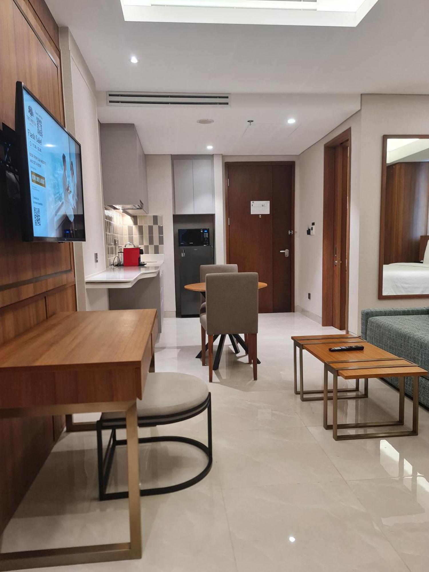 Trembesi Hotel سيربونغ المظهر الخارجي الصورة