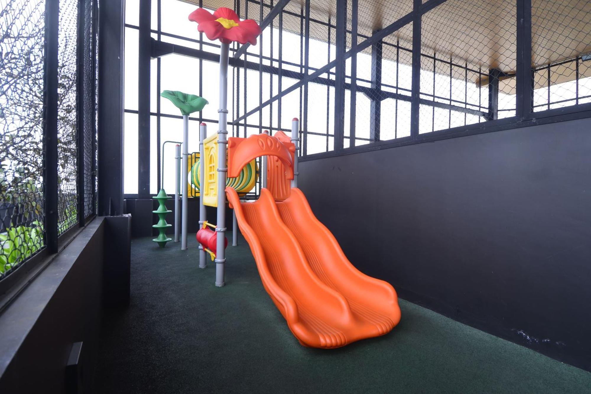 Trembesi Hotel سيربونغ المظهر الخارجي الصورة